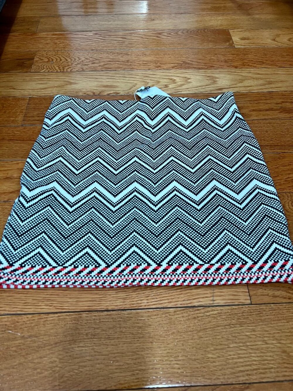 Zara black white and coral skirt Size Small brand new